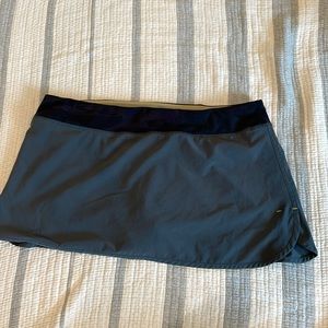 gray lulu lemon mini skirt